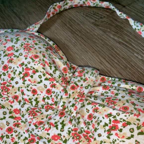 L.E.I. Floral Halter Top - Picture 2 of 3